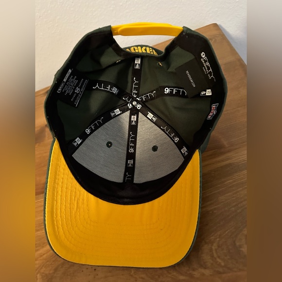 Green Bay Packers Hat - Picture 7 of 8